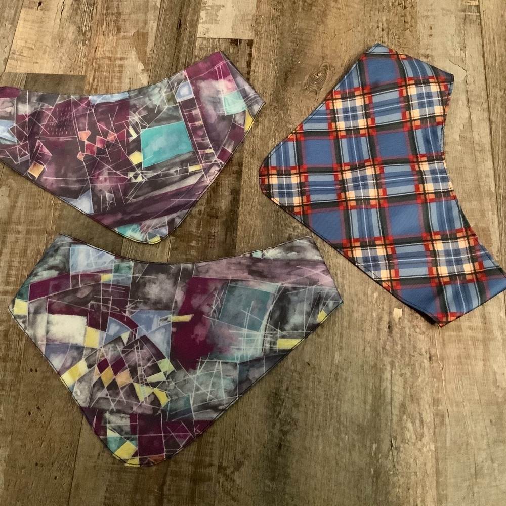 Daba Doo Adjustable Velcro Dog Scarf (“5”/Med-Large)NWOT